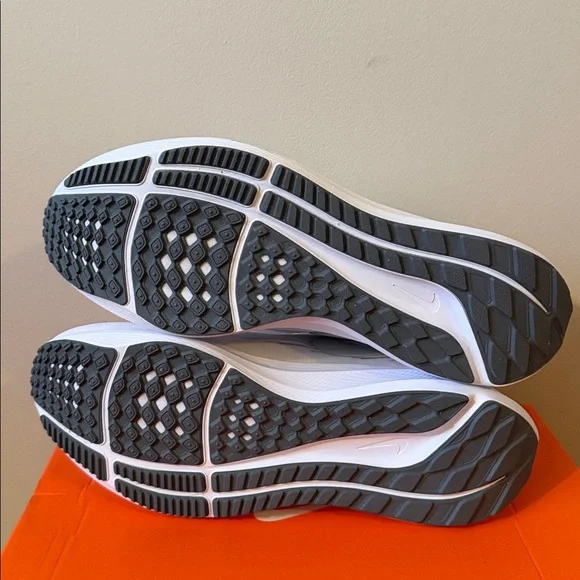 Nike Air Zoom Pegasus 39 White Particle Grey DH4071-100 Men’s Size 9.5